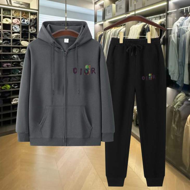 Picture of Dior Sweater Suits _SKUDiorM-4XL11Lr8138556